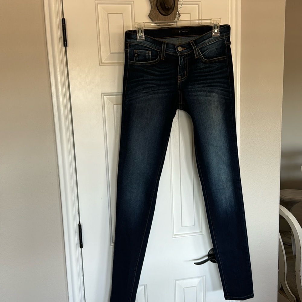 KanCan jeans size 6 butter soft
